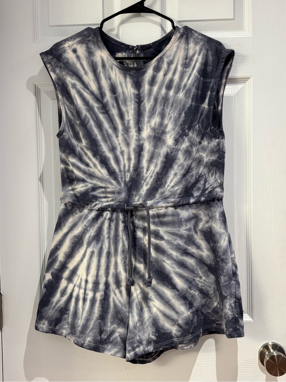 Tie-Dye Sleeveless Romper - Gray & White
